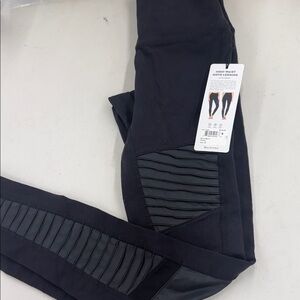 ALO Yoga High-Waist Moto Leggings in Black